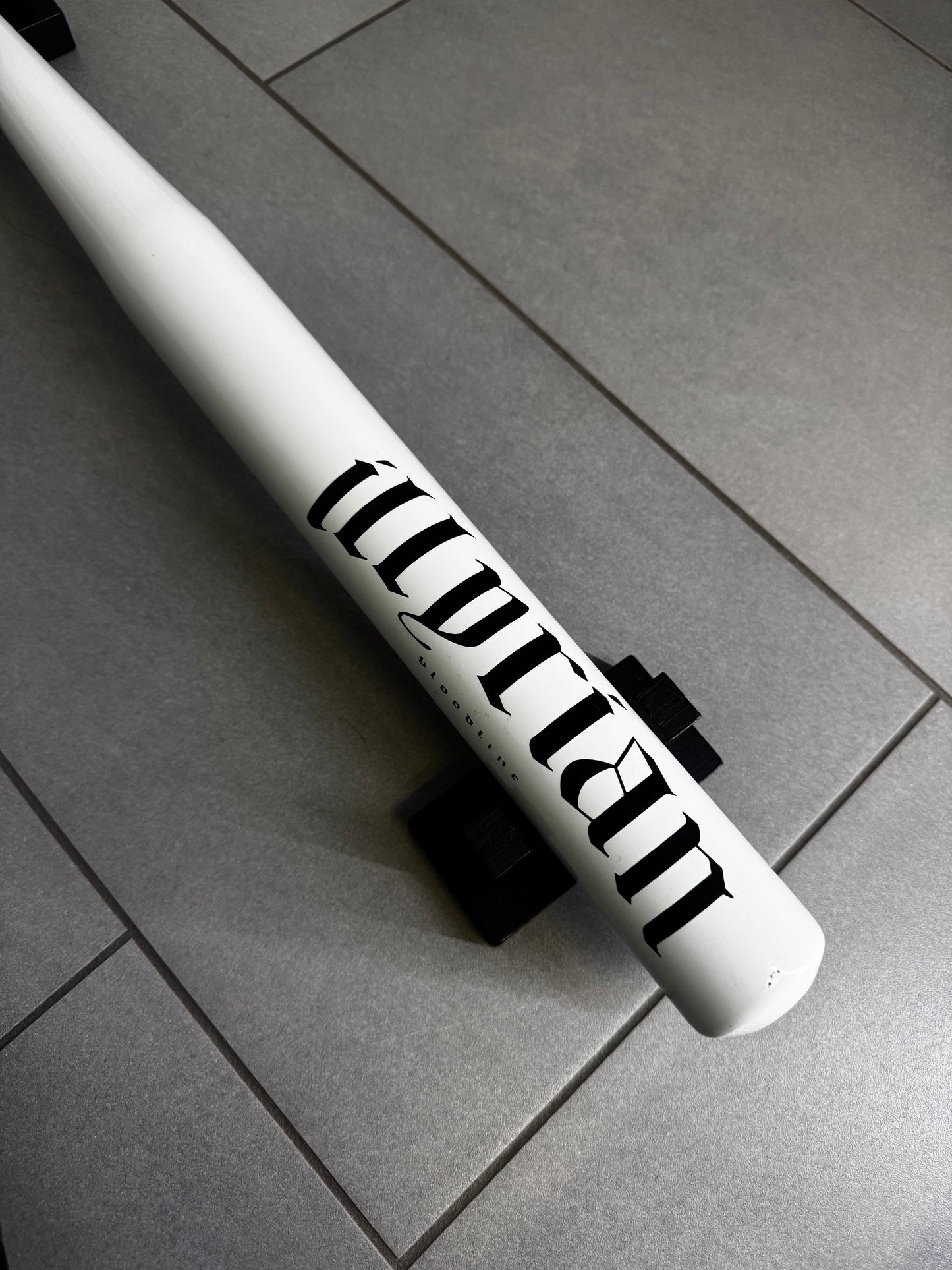 Baseballschläger Schriftzüge · illyrian bloodline (weiß,schwarz)