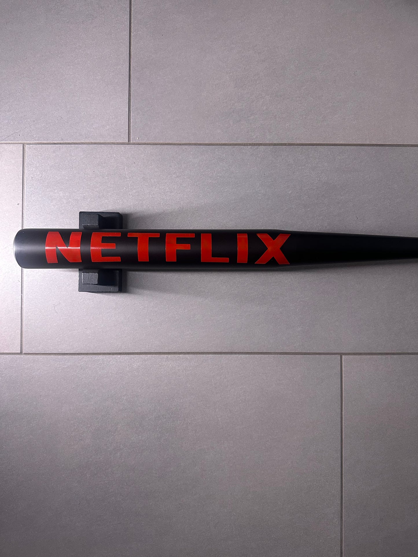 Baseballschläger Schriftzüge · Net&Chill (matt schwarz,rot)